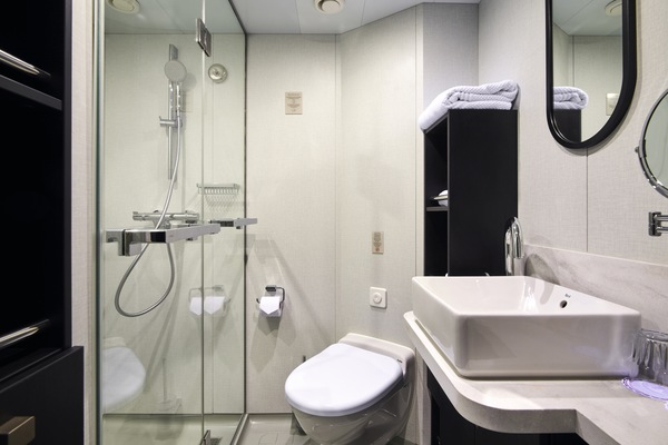 Marella Cruises Marella Discovery Junior Suite ©Pippa Davies 3.jpeg